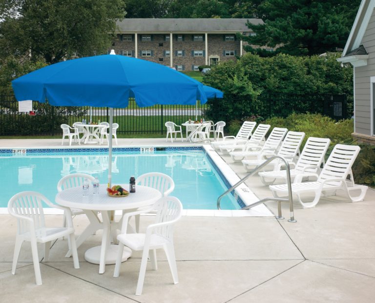 Grosfillex Bahia Chaise Lounge Chairs Commercial Outdoor Furniture at